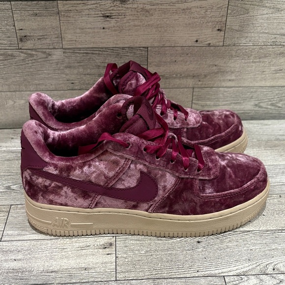 Nike Women's Velvet Sneakers in Burgundy and Cream - Picture 3 of 6